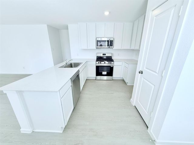 7730 Lavender Jade Drive, Rosharon, TX 77583