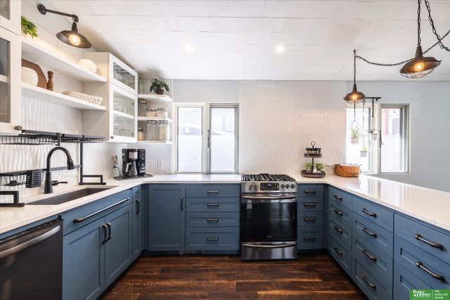 9711 Corby Street, Omaha, NE 68134