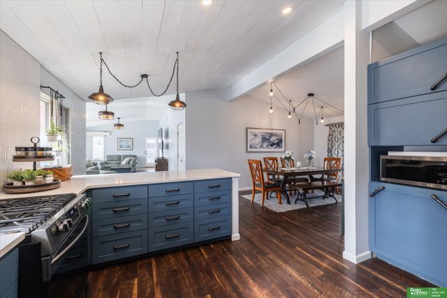 9711 Corby Street, Omaha, NE 68134