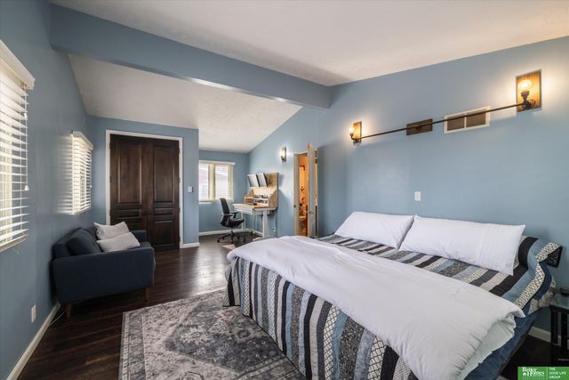 9711 Corby Street, Omaha, NE 68134