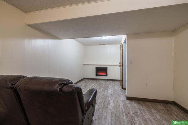 9711 Corby Street, Omaha, NE 68134