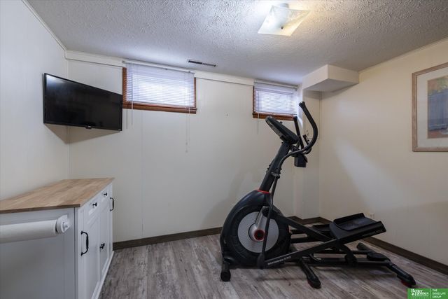 9711 Corby Street, Omaha, NE 68134