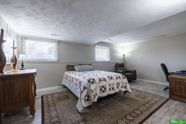 9711 Corby Street, Omaha, NE 68134