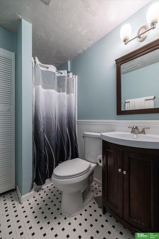 9711 Corby Street, Omaha, NE 68134