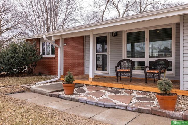 9711 Corby Street, Omaha, NE 68134