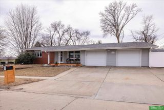 9711 Corby Street, Omaha, NE 68134