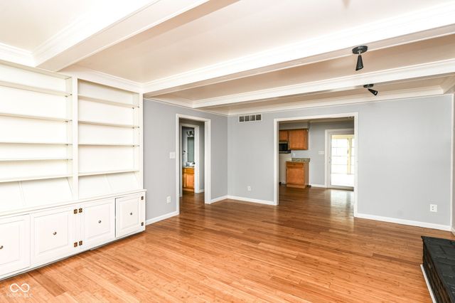 1105 E Greyhound Pass, Carmel, IN 46032