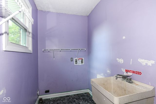 1105 E Greyhound Pass, Carmel, IN 46032