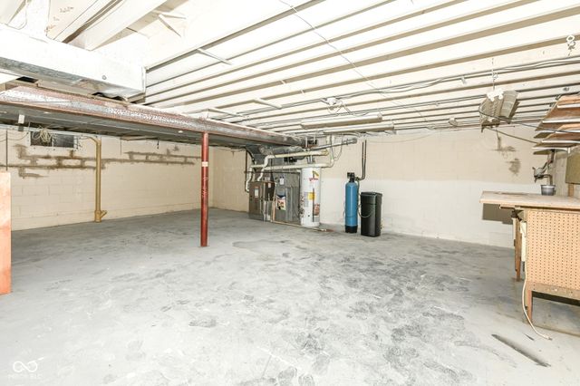 1105 E Greyhound Pass, Carmel, IN 46032