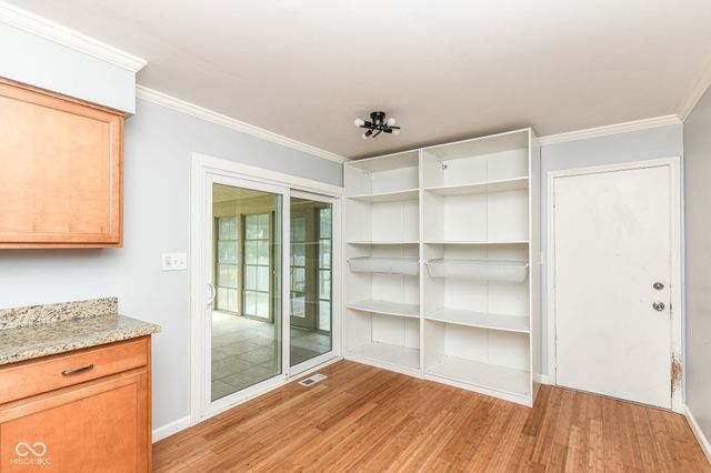 1105 E Greyhound Pass, Carmel, IN 46032