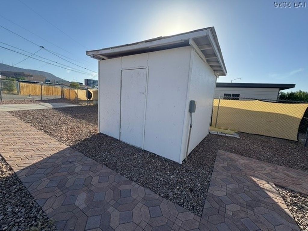 242 Kansas Avenue, Henderson, NV 89015 — photo 3