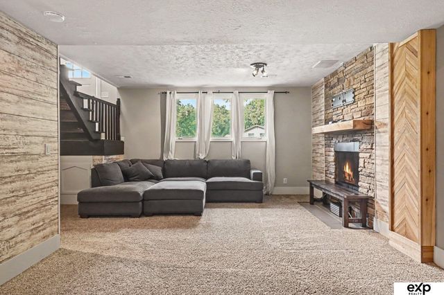 1616 S 162 Circle, Omaha, NE 68138