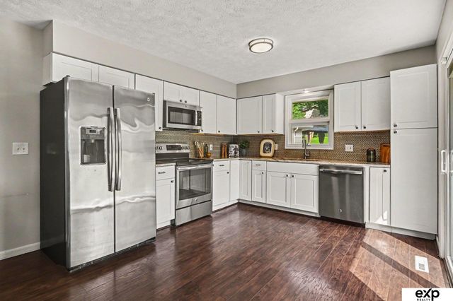 1616 S 162 Circle, Omaha, NE 68138