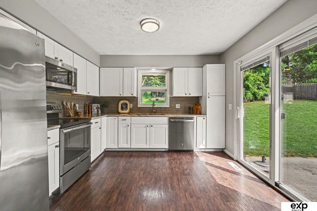 1616 S 162 Circle, Omaha, NE 68138