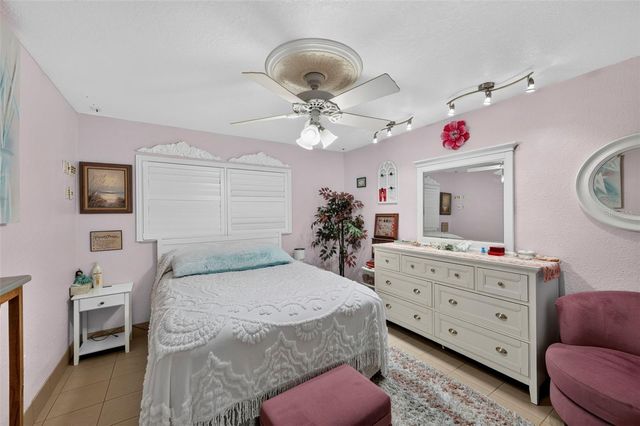11810 BOYNTON LANE 1, New Port Richey, FL 34654