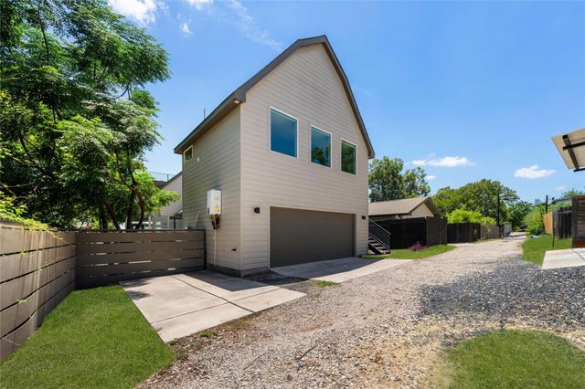 2004 E 8th ST, Austin, TX 78702