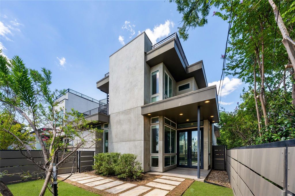 2004 E 8th ST, Austin, TX 78702