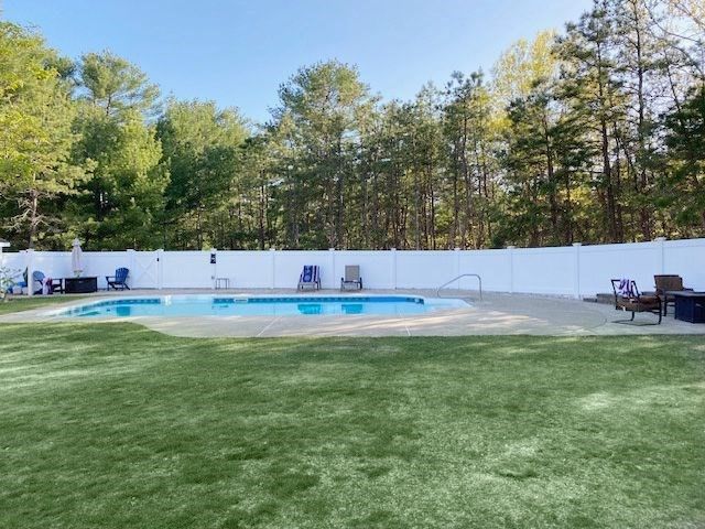 14 Triphammer Cir, Plymouth, MA 02360