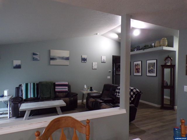 1662 Cherry Bark Ct, Salem, OR 97317
