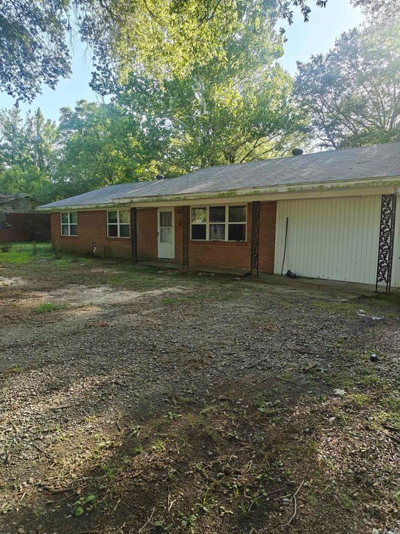 9005 McCain Road, Jacksonville, AR 72076