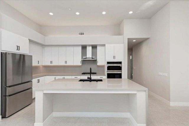 41796 Volare Court, Bermuda Dunes, CA 92203