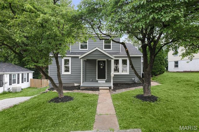 330 Polk Street, Belleville, IL 62220
