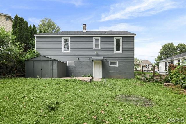 330 Polk Street, Belleville, IL 62220