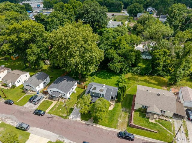 330 Polk Street, Belleville, IL 62220