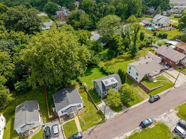 330 Polk Street, Belleville, IL 62220