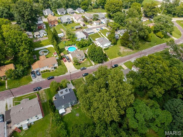 330 Polk Street, Belleville, IL 62220