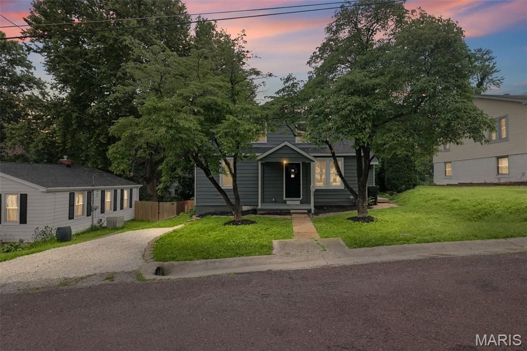 330 Polk Street, Belleville, IL 62220