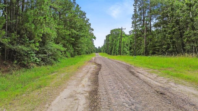 413 N Settlers Way, Trinity, TX 75862