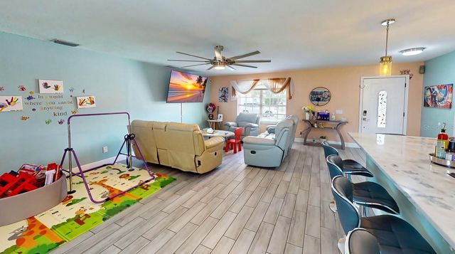 303 29TH STREET E, Palmetto, FL 34221