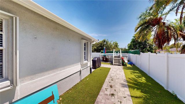 303 29TH STREET E, Palmetto, FL 34221