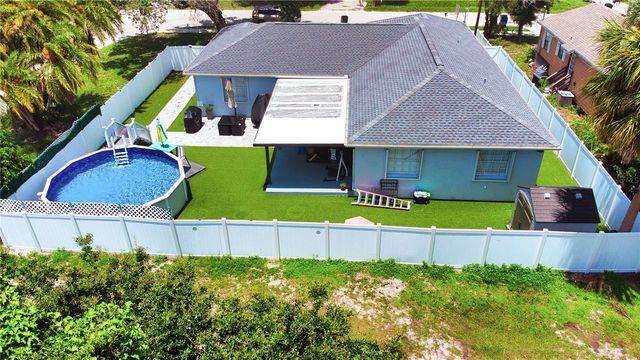 303 29TH STREET E, Palmetto, FL 34221