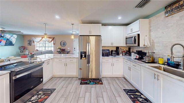 303 29TH STREET E, Palmetto, FL 34221