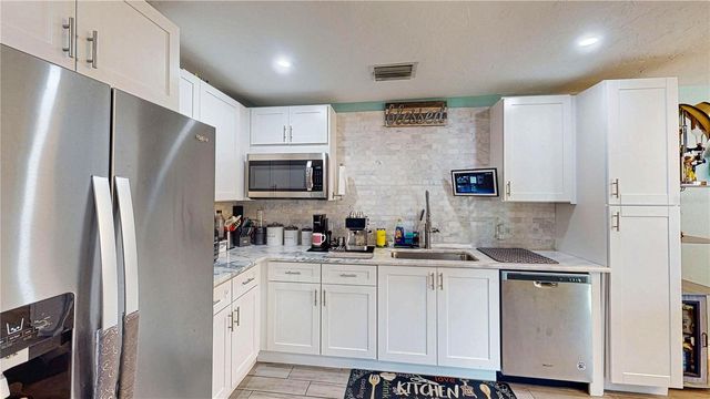303 29TH STREET E, Palmetto, FL 34221