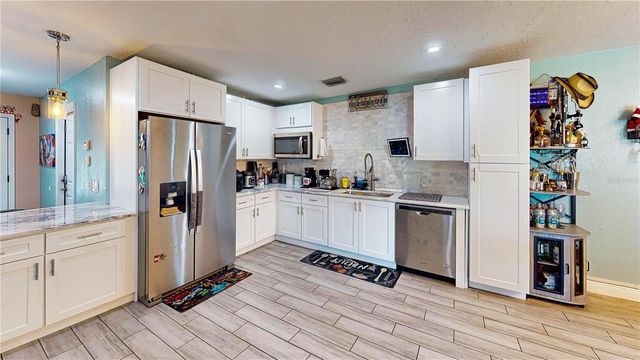 303 29TH STREET E, Palmetto, FL 34221