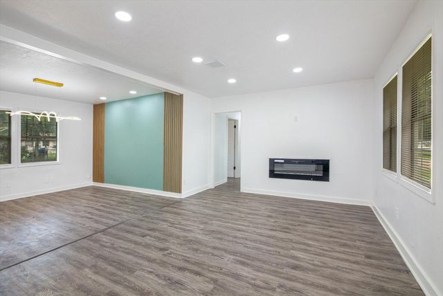 2922 Knotty Oaks Trail, Houston, TX 77045