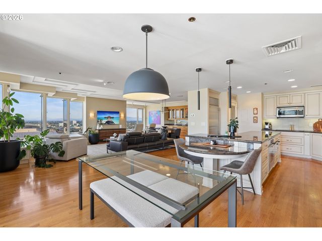 1414 Sw 3RD Ave 2604, Portland, OR 97201