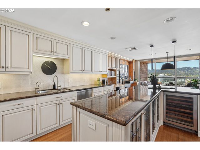 1414 Sw 3RD Ave 2604, Portland, OR 97201