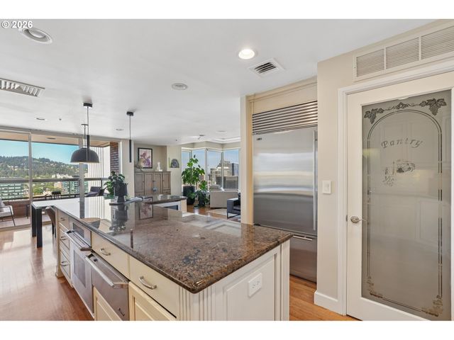 1414 Sw 3RD Ave 2604, Portland, OR 97201