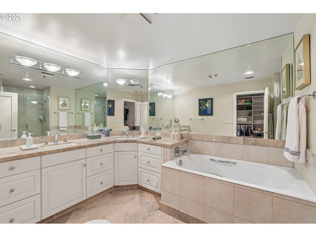 1414 Sw 3RD Ave 2604, Portland, OR 97201