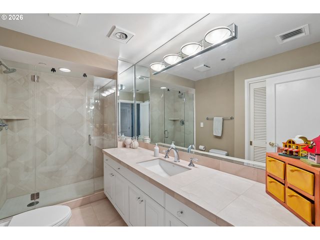 1414 Sw 3RD Ave 2604, Portland, OR 97201