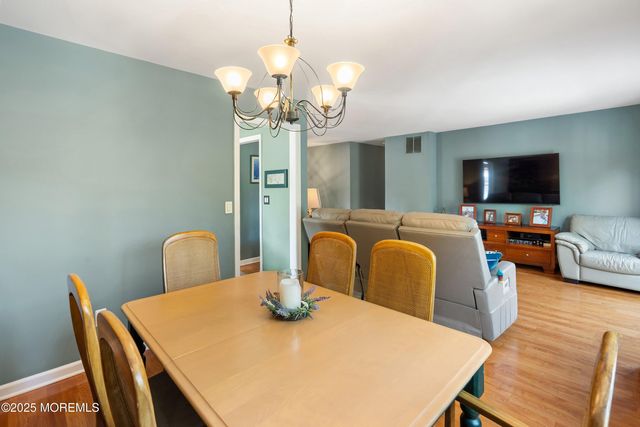 10 Cove Court, Howell, NJ 07731