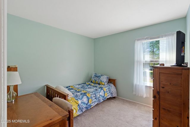 10 Cove Court, Howell, NJ 07731