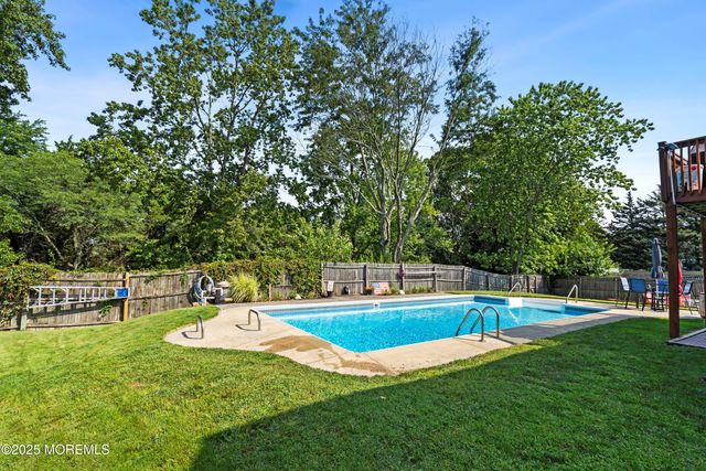 10 Cove Court, Howell, NJ 07731