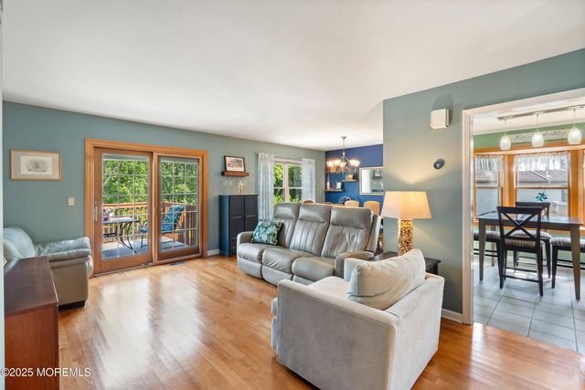 10 Cove Court, Howell, NJ 07731