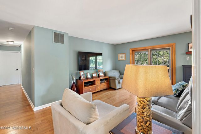 10 Cove Court, Howell, NJ 07731