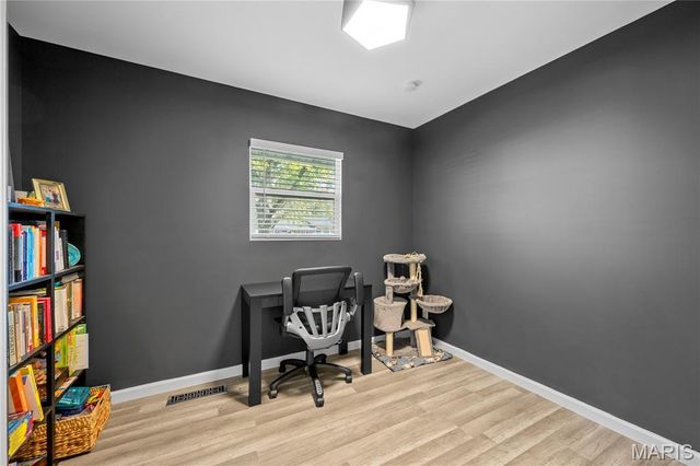 11345 Revere Lane, St Louis, MO 63128